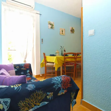 Apartment Davor 1676
