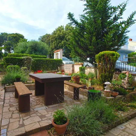 Apartment Davor 1676