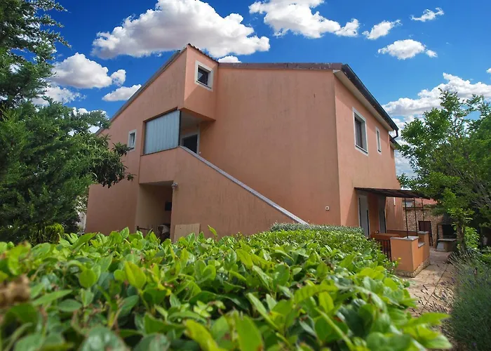 아파트 Davor 1676